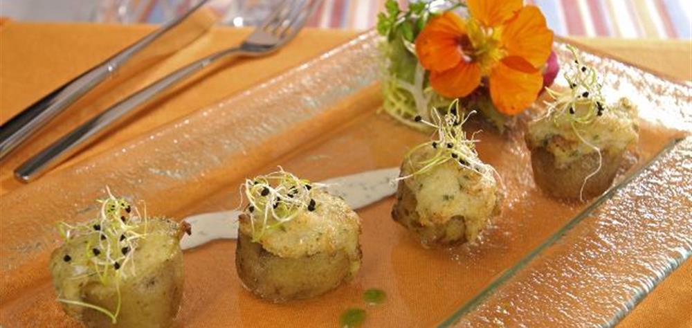 Potatoes stuffed with clams - Hotel Belle-Vue Fouesnant